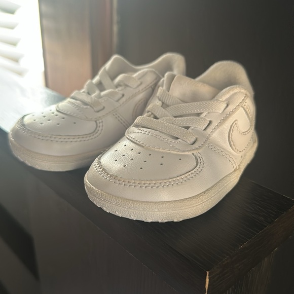 Used Toddler Air Force 1s. Sz 4C - Picture 2 of 5